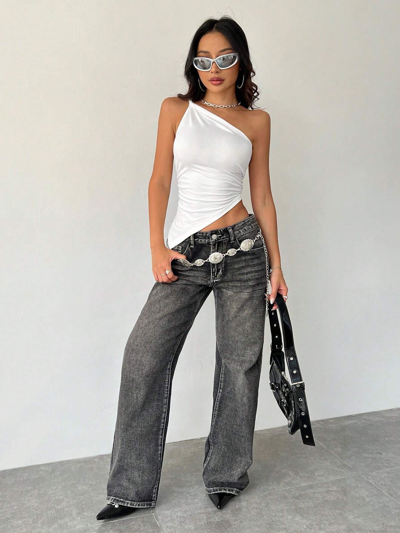 Women's American sweet and spicy vest 2025 spring and summer new irregular hem off-shoulder top